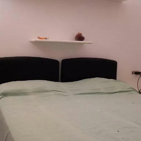 Lorenzo Apartment *